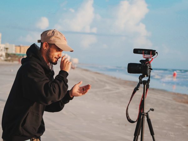 Creador de contenido con cámara